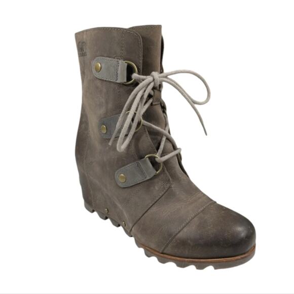 Sorel Joan of Artic Wedge Booties GUC $249 Size 9.5    S3045 - Picture 2 of 12
